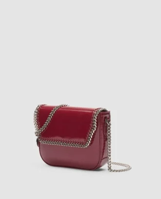 Sac à bandoulière à rabat en cuir verni Falabella