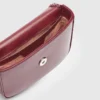 Sac à bandoulière à rabat en cuir verni Falabella Sac à bandoulière à rabat en cuir verni Falabella
