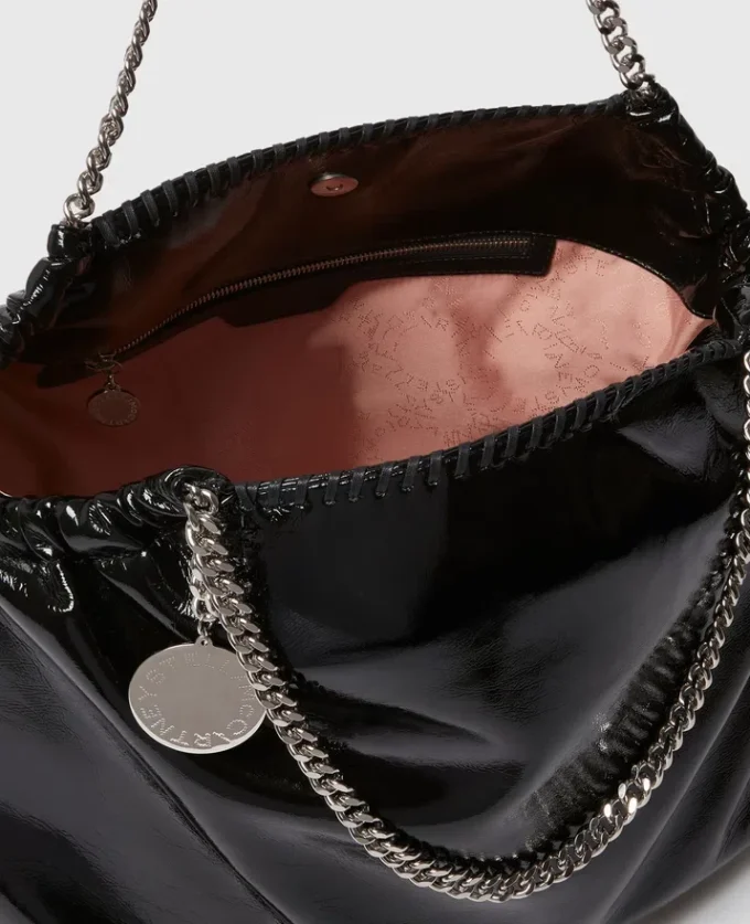 Sac fourre-tout à cordon Falabella en cuir verni Sac fourre-tout à cordon Falabella en cuir verni