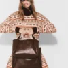 Sac fourre-tout doublé en peluche avec logo Sac fourre-tout doublé en peluche avec logo
