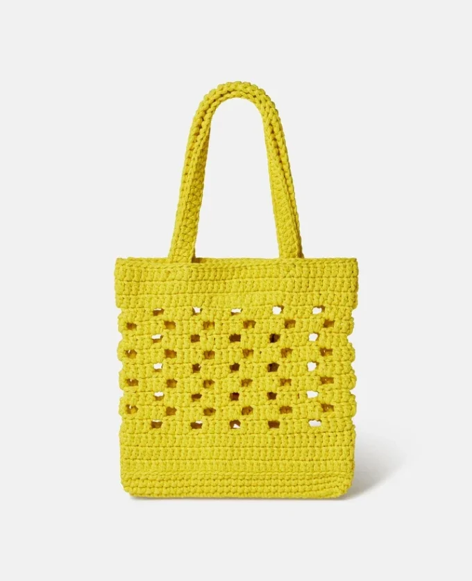 Sac fourre-tout en crochet avec motif Bob l’éponge Sac fourre-tout en crochet avec motif Bob l’éponge