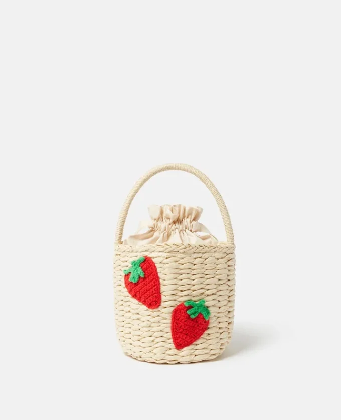 Sac fourre-tout en paille brodé de fraises Sac fourre-tout en paille brodé de fraises