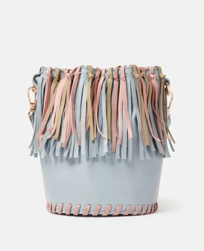 Sac seau à franges et pompons Sac seau à franges et pompons
