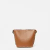 Sac seau Frayme à clous et grainé Alter Mat Sac seau Frayme à clous et grainé Alter Mat