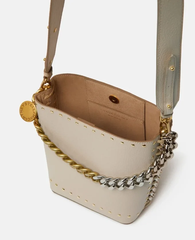 Sac seau Frayme à clous et grainé Alter Mat Sac seau Frayme à clous et grainé Alter Mat