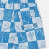 Short de bain à carreaux et lettrage de la marque