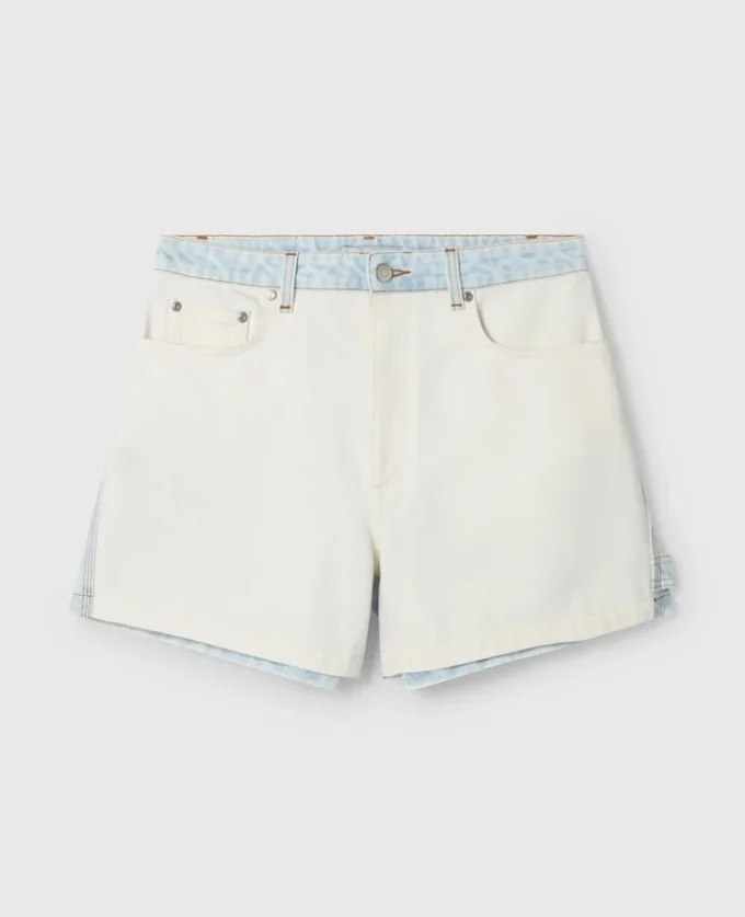 Short en denim à empiècements Short en denim à empiècements