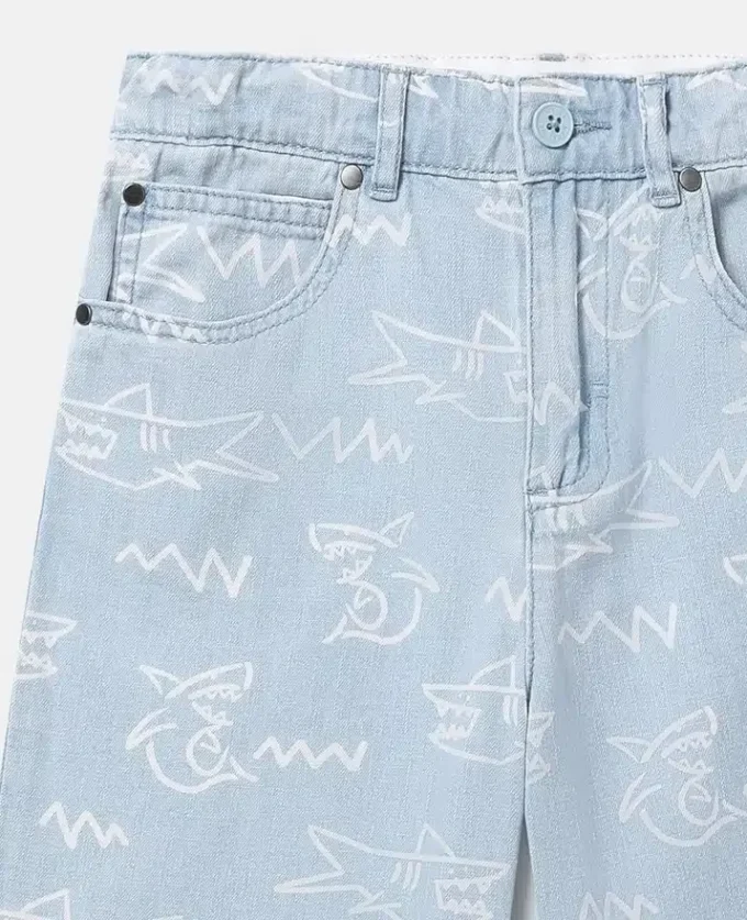 Short en denim imprimé requin Short en denim imprimé requin