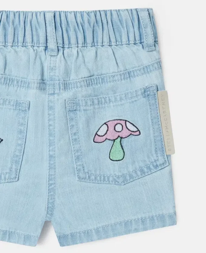 Short en denim élastiqué Woodland Friends Short en denim élastiqué Woodland Friends