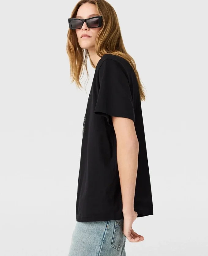 T-shirt boyfriend brodé du logo T-shirt boyfriend brodé du logo