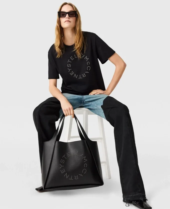 T-shirt boyfriend brodé du logo T-shirt boyfriend brodé du logo