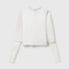 Top en satin à manches cape et découpes Top en satin à manches cape et découpes