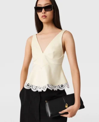 Top à encolure en V et bordures en dentelle