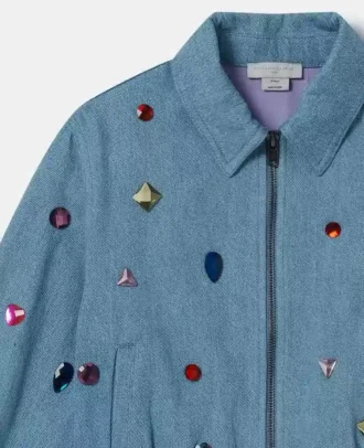 Veste en denim brodée de bijoux