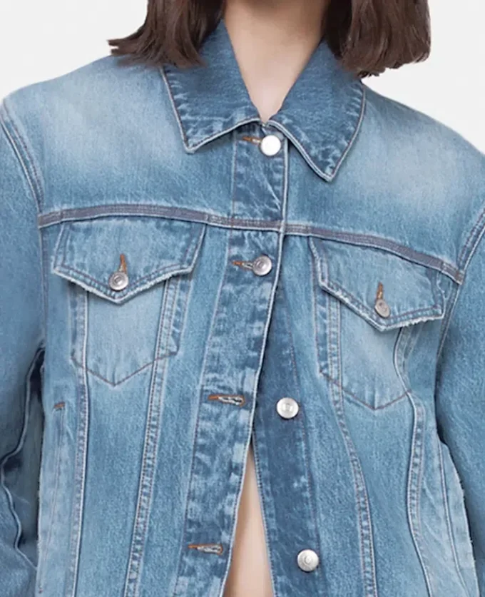 Veste en denim délavé clair à chaîne Falabella Veste en denim délavé clair à chaîne Falabella