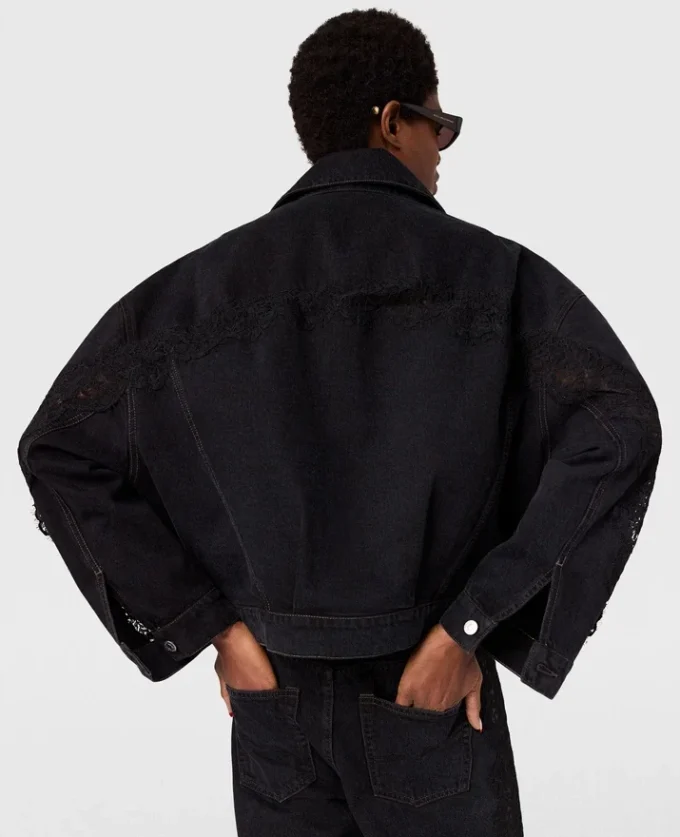 Veste en denim à empiècements en dentelle Veste en denim à empiècements en dentelle