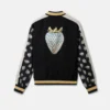 Veste souvenir imprimée fraise d’inspiration traditionnelle Veste souvenir imprimée fraise d’inspiration traditionnelle