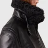 Veste vegan en peau lainée avec ceinture Veste vegan en peau lainée avec ceinture